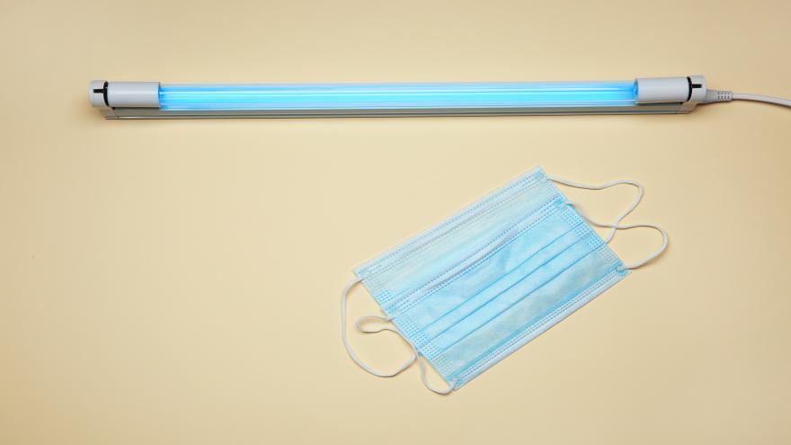 UV-C_Lampe für zuhause gegen Viren