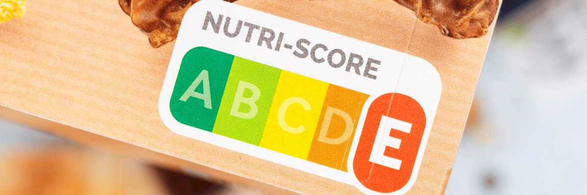Eine Nutri Score Tabelle auf einer Lebensmittelverpackung.