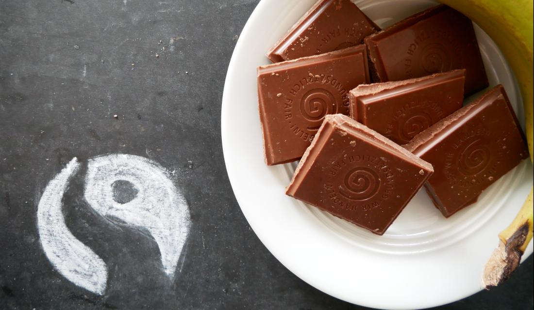 Schokolade und Banane aus fairem Handel, Fairtrade-Symbol 